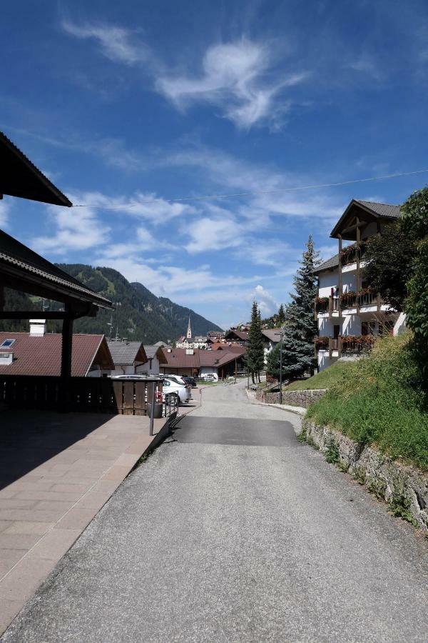 Apartments Casa Metz Santa Cristina Val Gardena Extérieur photo